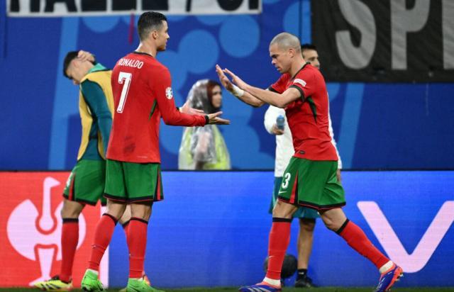 APP下载-C罗平佩佩国家队最老进球者纪录 胜场次数超水爷