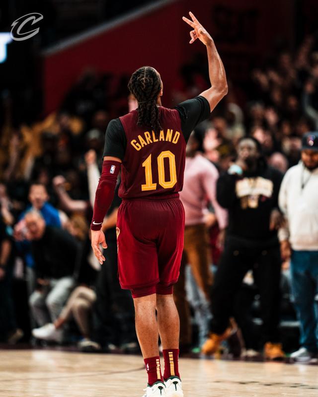 APP下载-八连胜开局追平队史纪录！谁能阻挡骑士一路高歌？