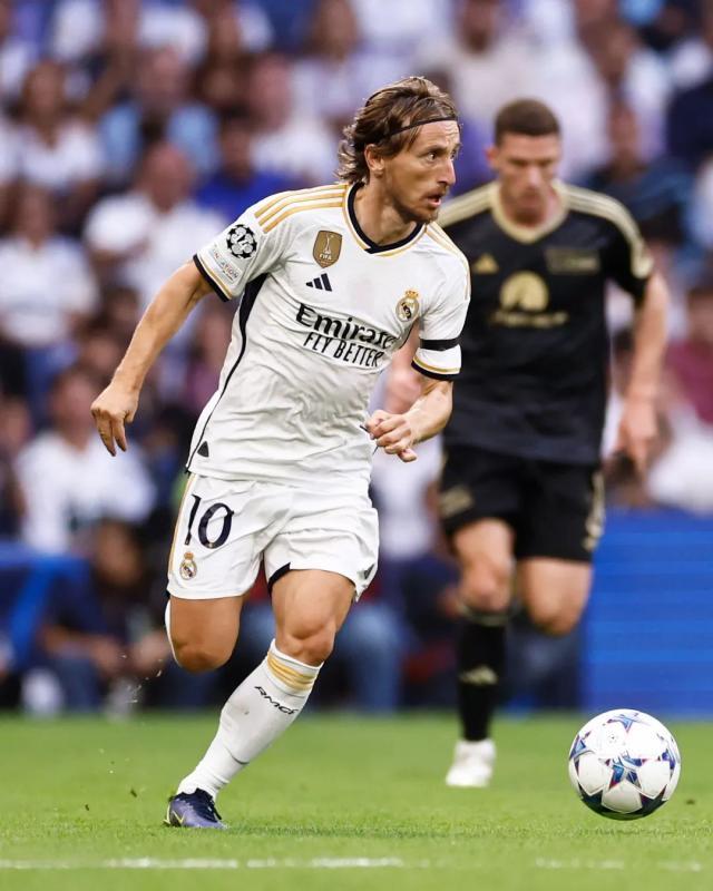 贝博体育-【欧冠】贝林厄姆上演补时绝杀！皇马1比0柏林联盟